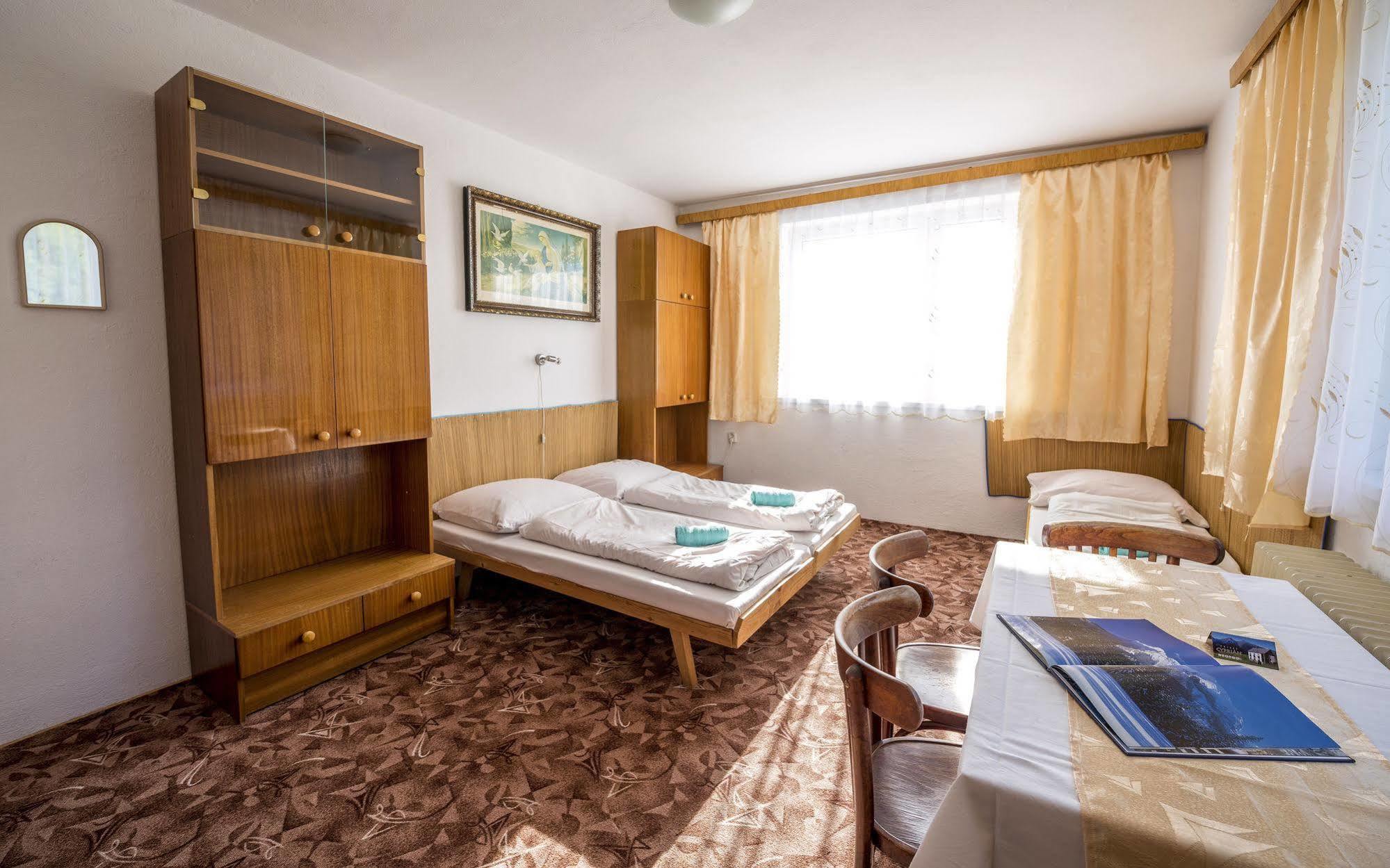 Guesthouse Cyprian Zdiar Exterior photo