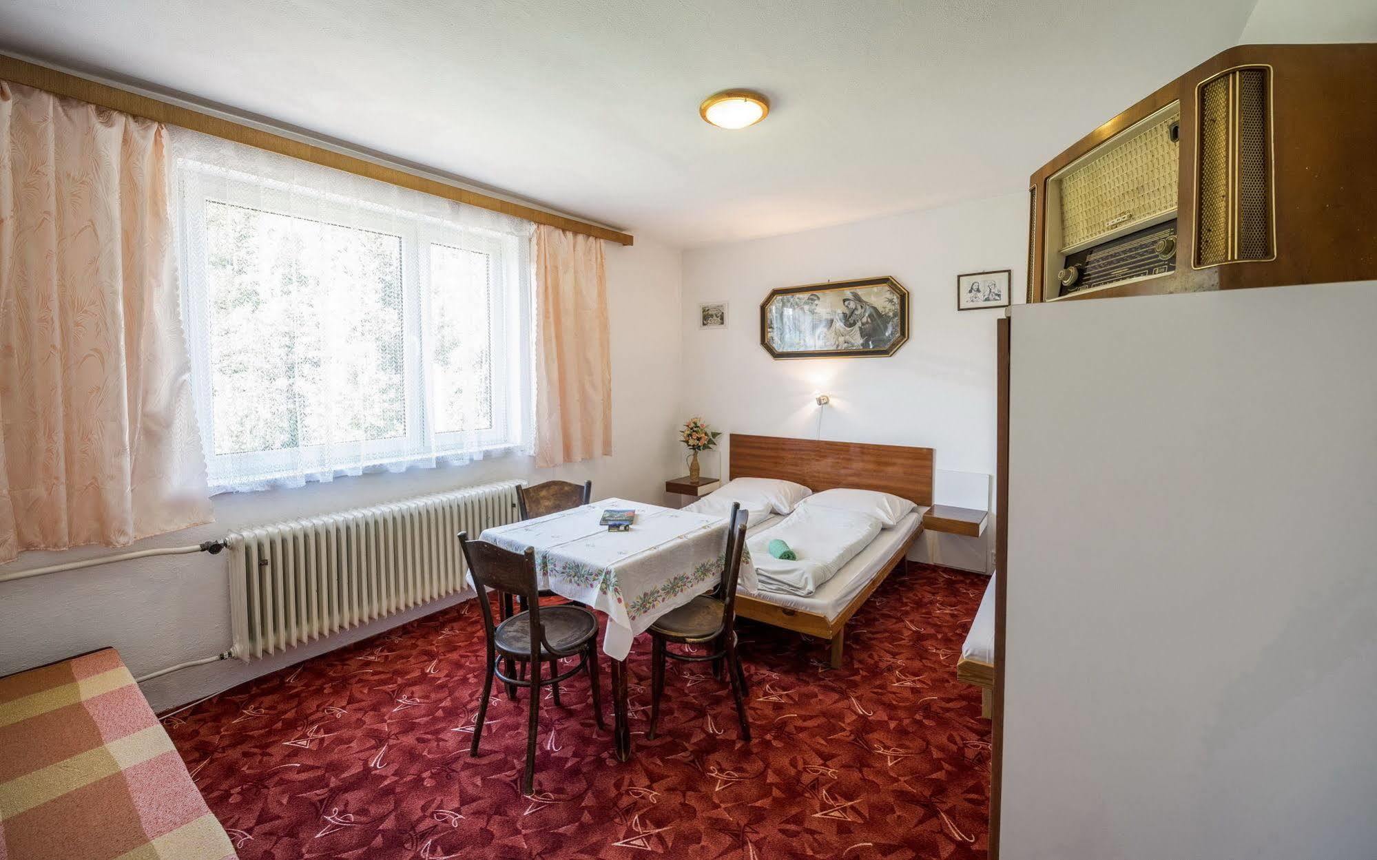 Guesthouse Cyprian Zdiar Exterior photo